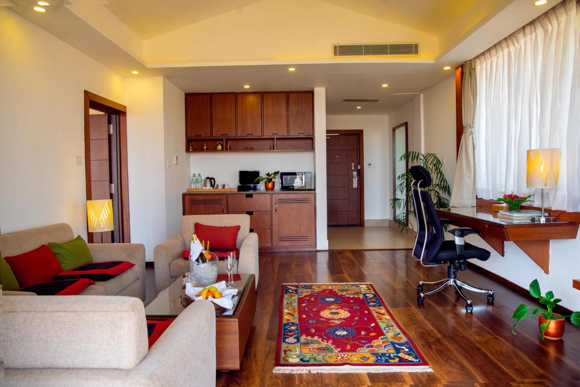 Mountain Glory Forest Resort Pokhara Esterno foto