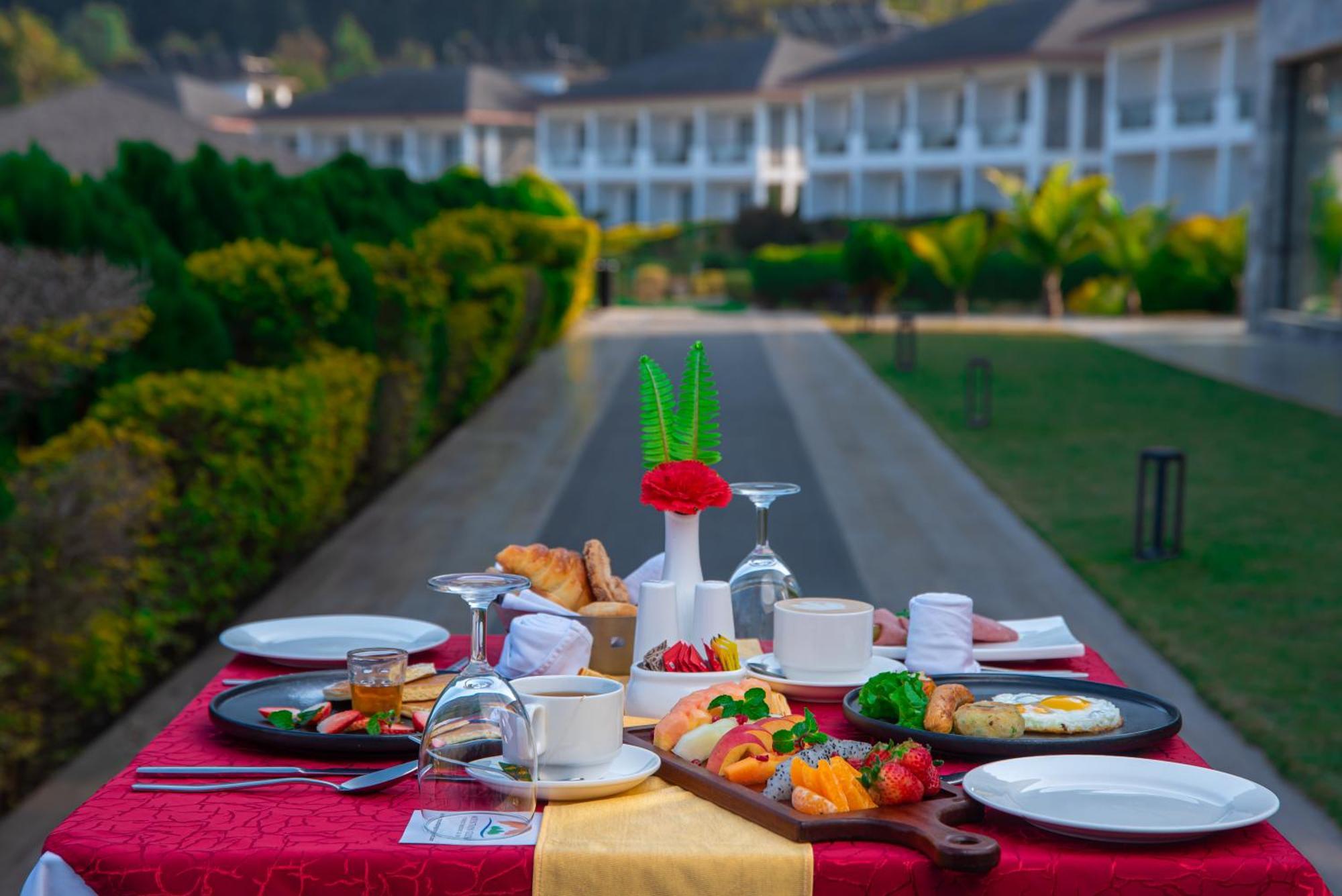 Mountain Glory Forest Resort Pokhara Esterno foto